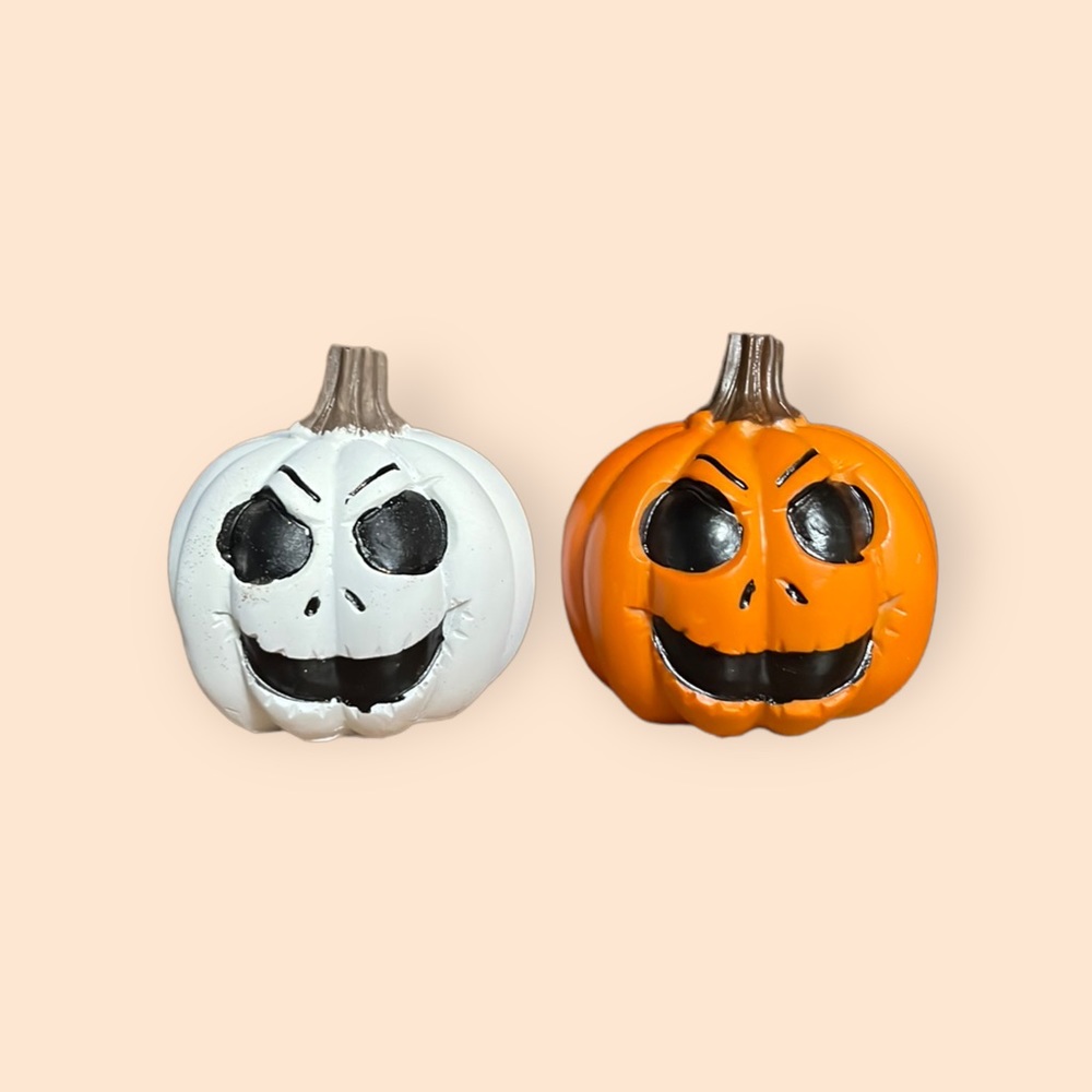 Greenbrier international Jacko lanterns set of 2 one orange and one white 4" NWT